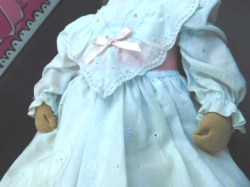 WHITE DRESS DOLL KNIT FACE C